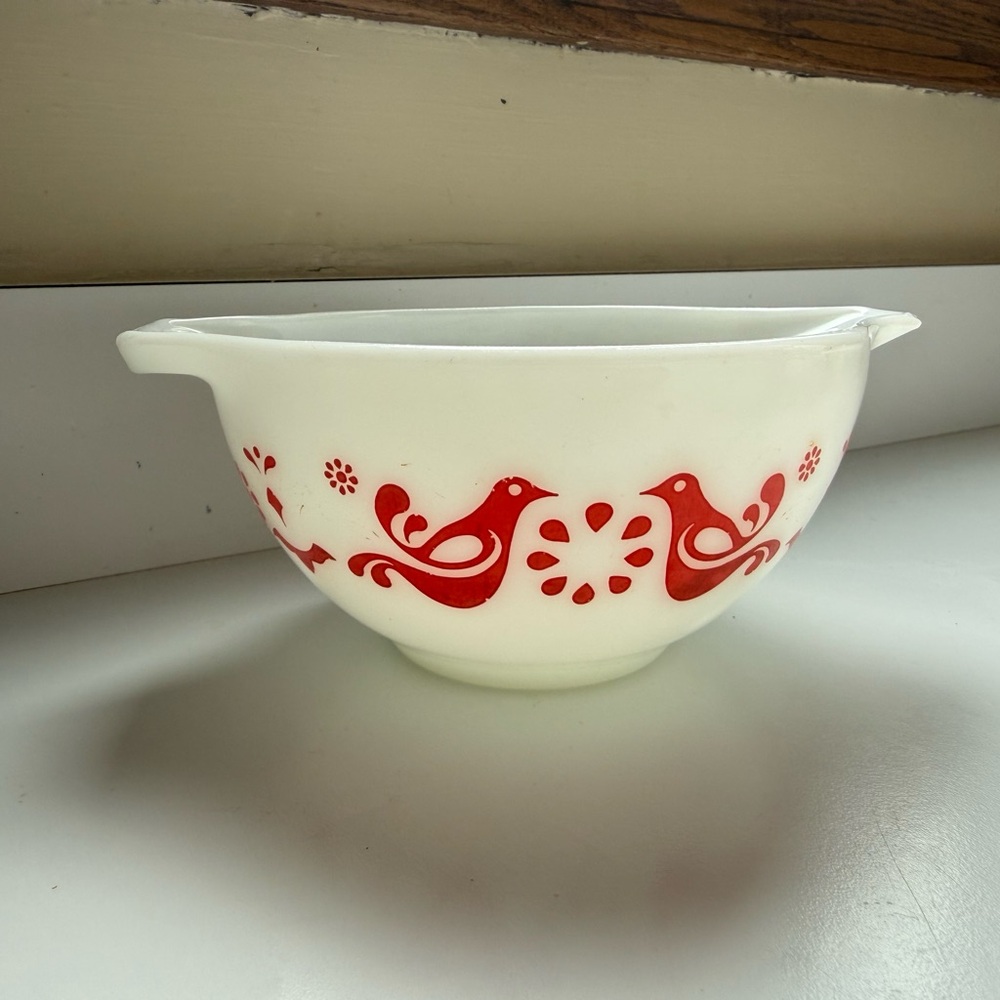 Pyrex friendship bowl